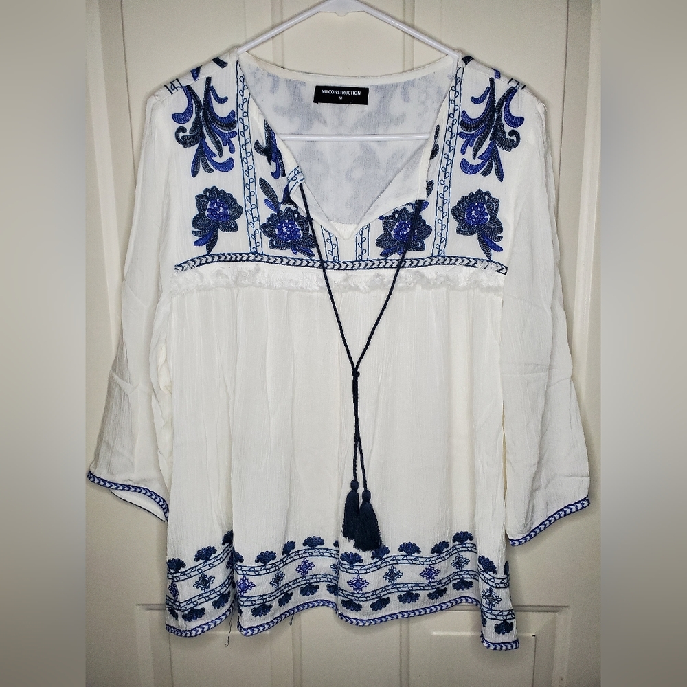 NU Construction Blue Embroidered Floral Guaze Tie neck Top Size Medium Womens